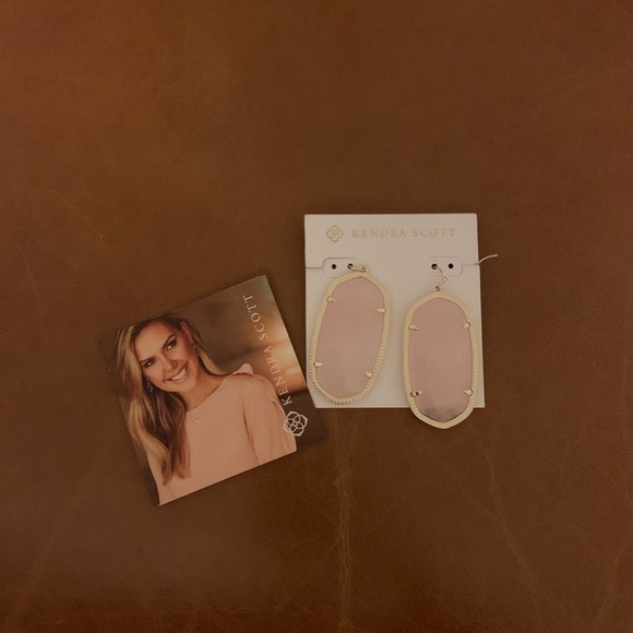 Kendra Scott Jewelry - Kendra Scott Danielle Rose Quartz Earrings